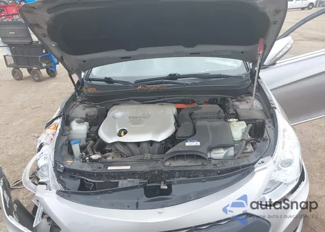 2013 Hyundai Sonata Hybrid Limited z USA, uszkodzony, nr VIN KMHEC4A47DA067518